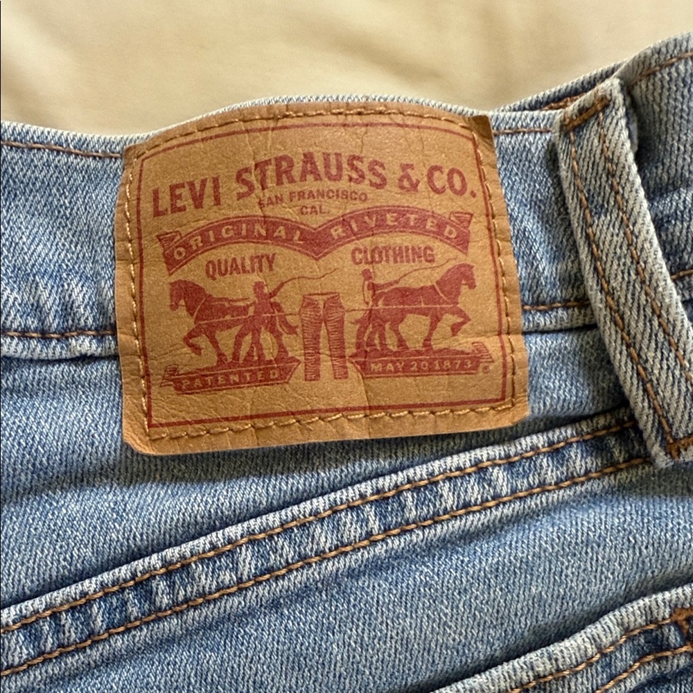 Levi's Light Blue Jean Shorts - Picture 2 of 4